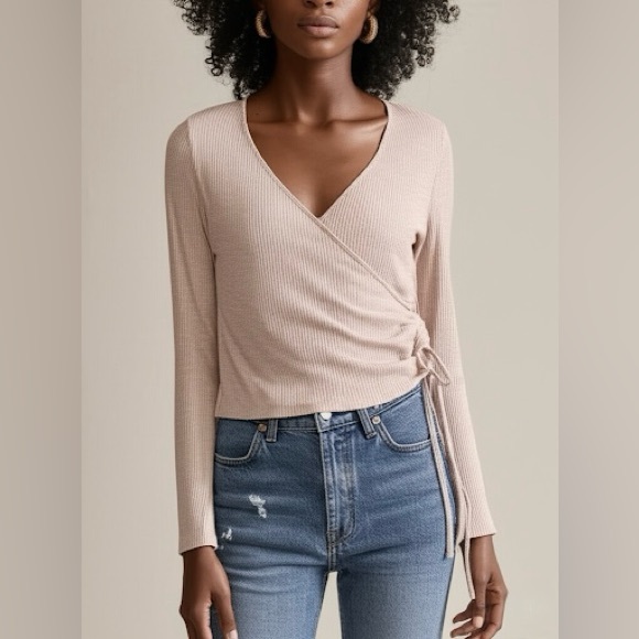 American Eagle Soft Pink Long Sleeve Wrap Style Top Size Large. - Picture 1 of 10